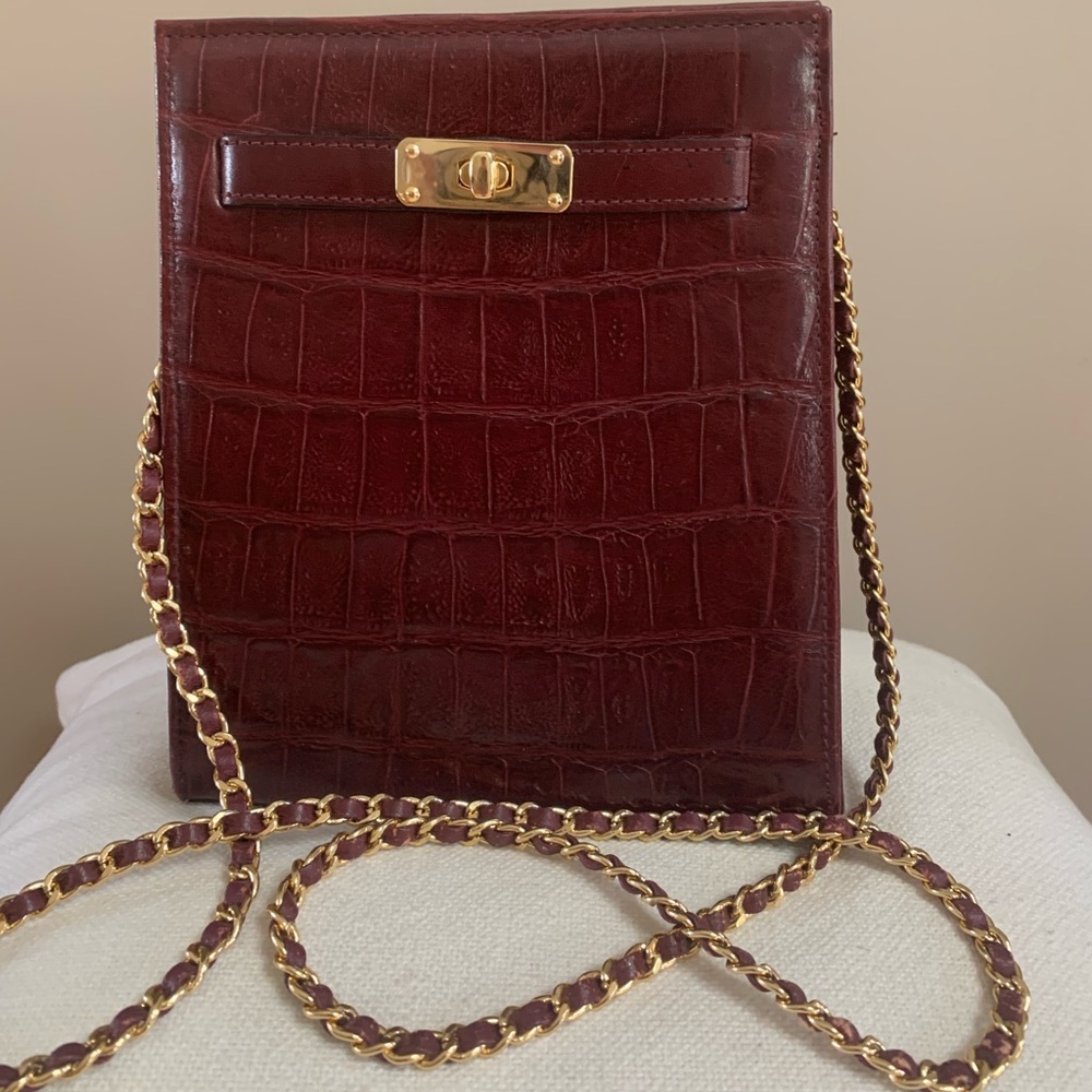 Vintage Modatt Italy Burgundy Croc-Embossed Chain Bag